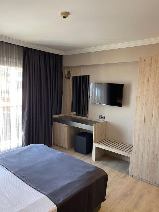 Grand Faik Hotel Çeşme Exteriör bild