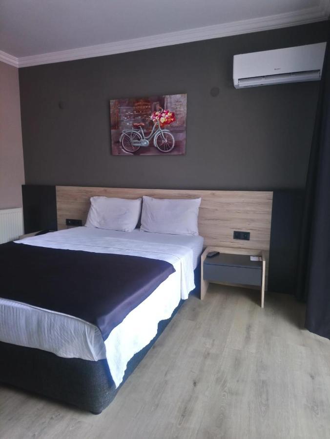 Grand Faik Hotel Çeşme Exteriör bild