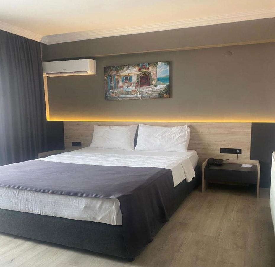 Grand Faik Hotel Çeşme Exteriör bild
