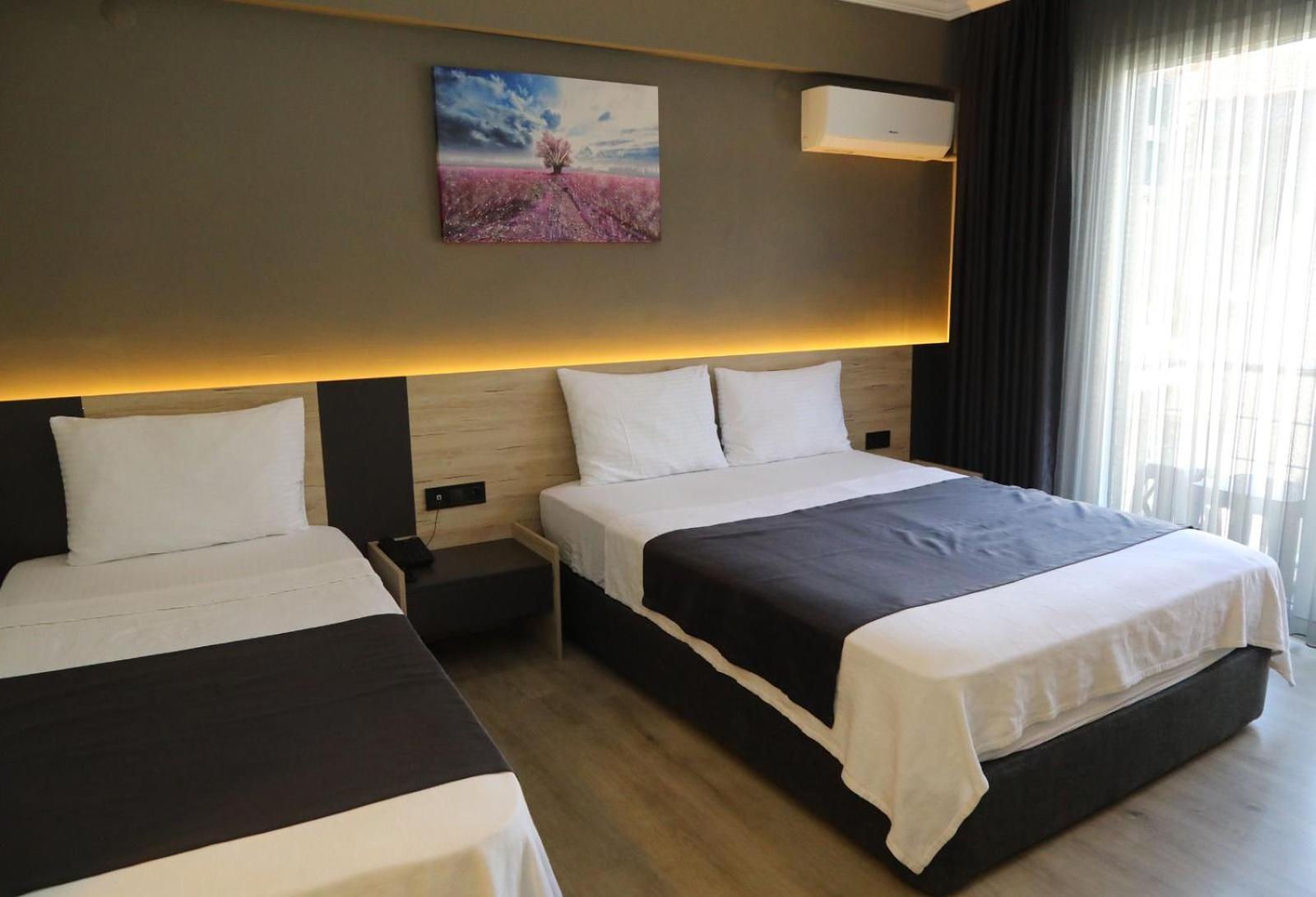 Grand Faik Hotel Çeşme Exteriör bild